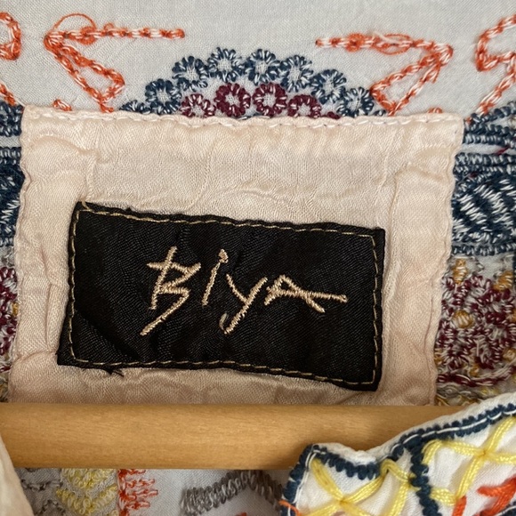 Biya Johnny Was Bohemian sleeveless button down top /blouse. Embroidered… - Picture 4 of 9